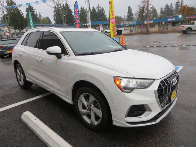 2021 Audi Q3 quattro Premium 40 TFSI