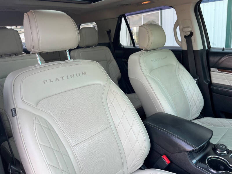 2017 Ford Explorer Platinum