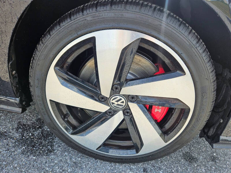 2020 Volkswagen Golf GTI SE