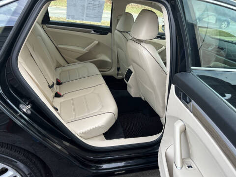 2016 Volkswagen Passat 1.8T SE