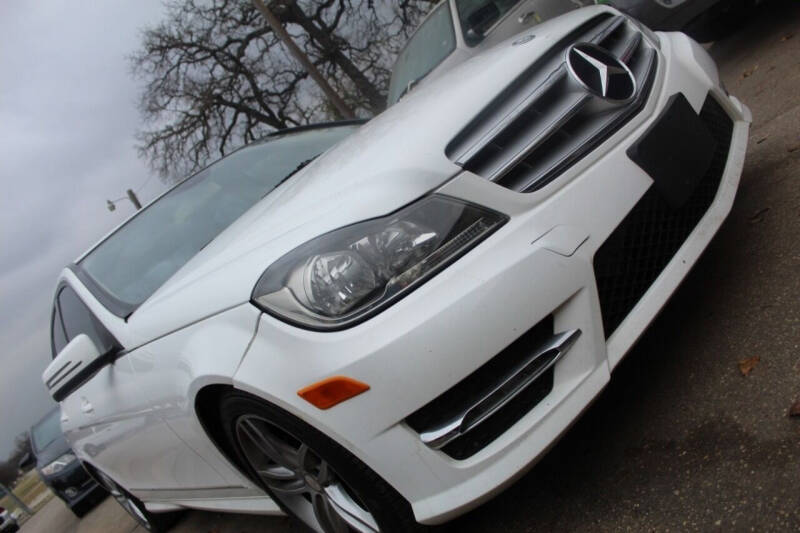 2013 Mercedes-Benz C-Class C250 Sport photo 8