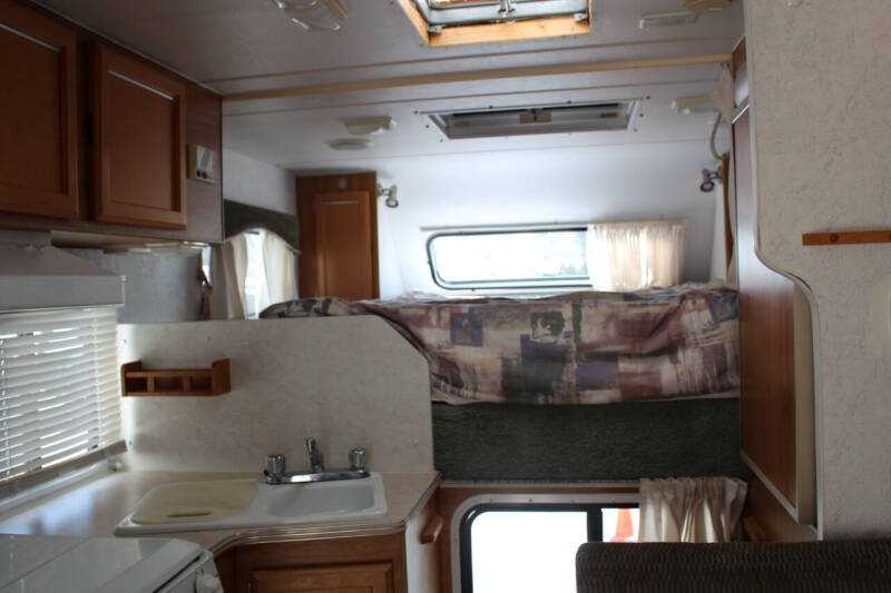 2004 Lance Lancelite 845