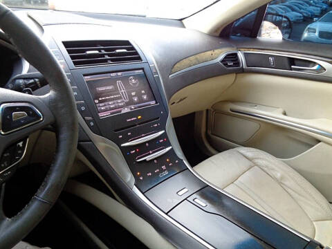 2014 Lincoln MKZ