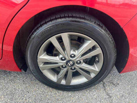 2018 Hyundai Elantra