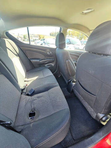 2014 Nissan Versa 1.6 SV