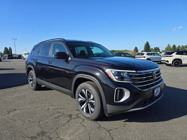 2025 Volkswagen Atlas SE's photo