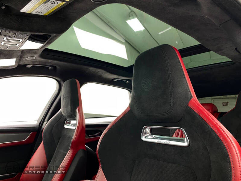 2022 Jaguar F-PACE SVR