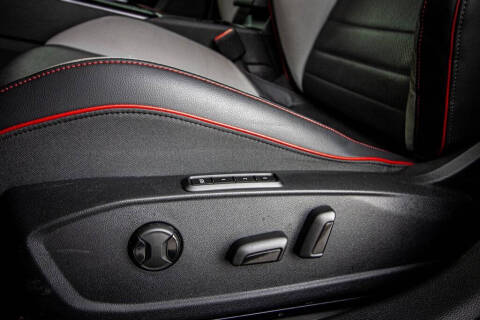 2023 Volkswagen Golf GTI SE