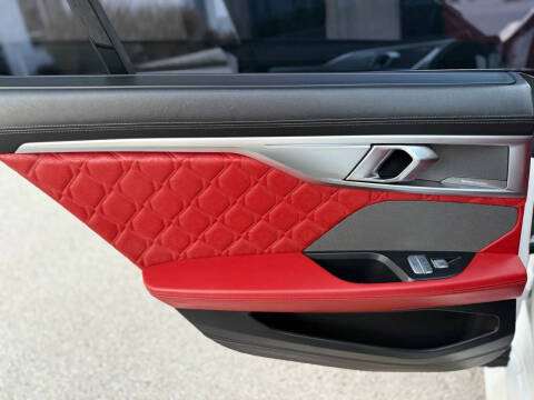 2022 BMW M8 Competition