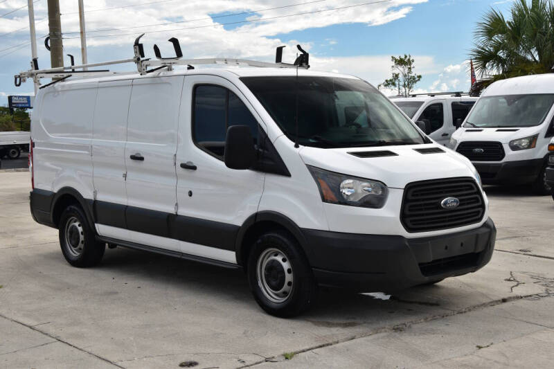 2018 Ford Transit Van Base's photo