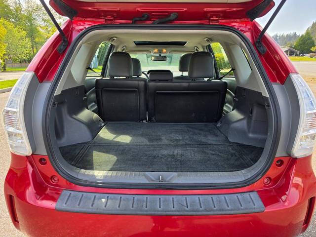 2012 Toyota Prius v Five