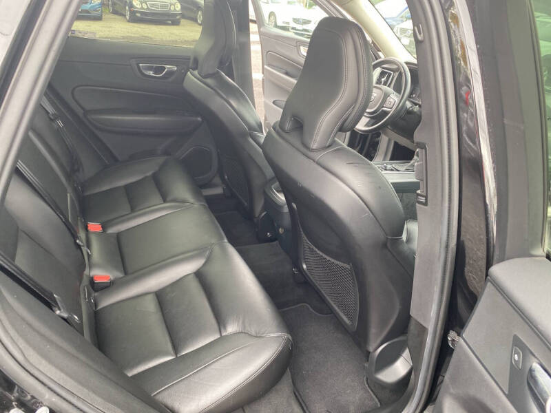 2019 Volvo XC60 T5 Momentum