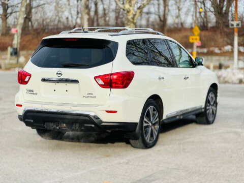 2017 Nissan Pathfinder Platinum