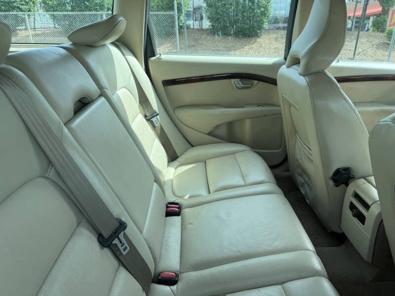 2010 Volvo V70 3.2