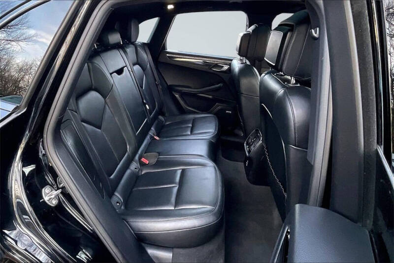 2020 Porsche Macan S