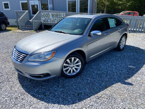 2013 Chrysler 200 for sale at Good Wheels Auto Sales, Inc in Cornelia GA