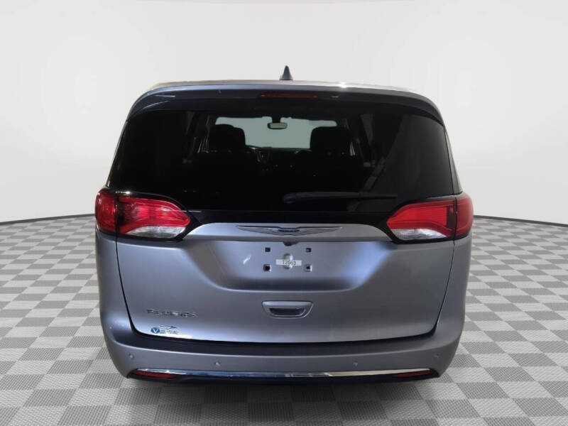 2020 Chrysler Pacifica Touring