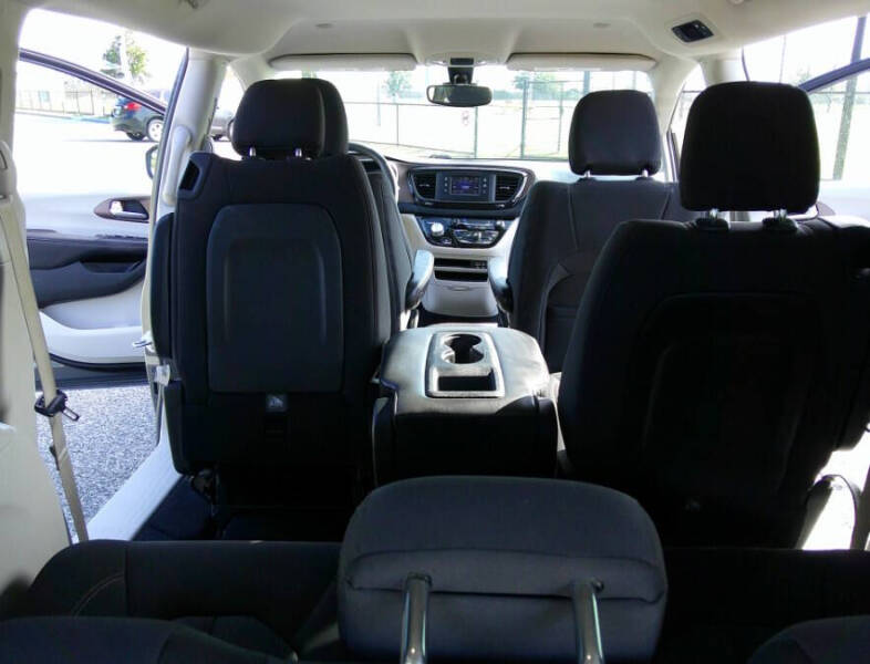 2017 Chrysler Pacifica LX