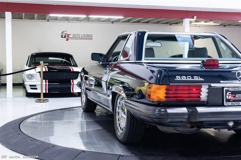 1986 Mercedes-Benz 560-Class 23