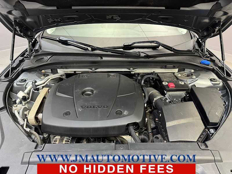 2019 Volvo V90 Cross Country T5