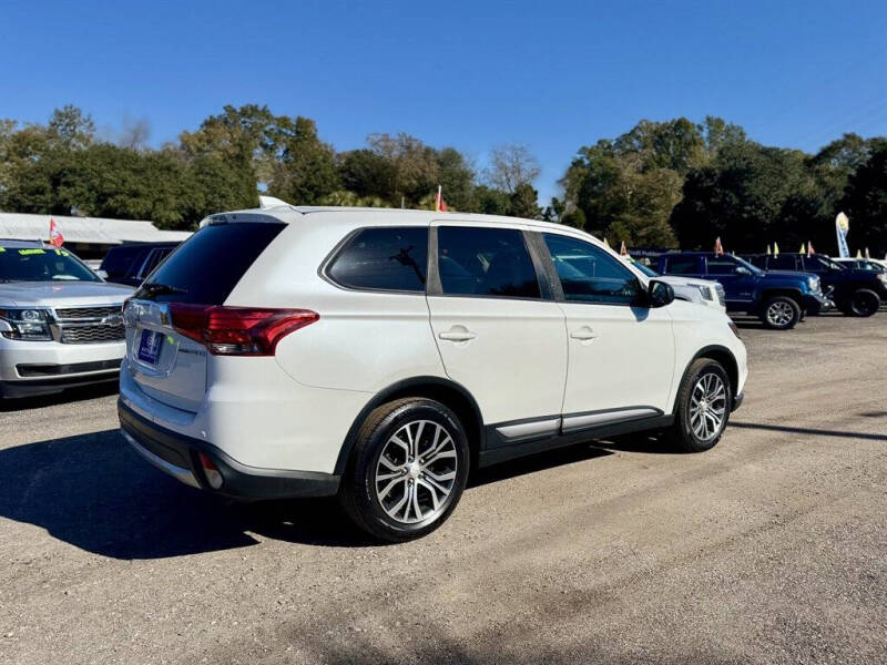 2017 Mitsubishi Outlander ES