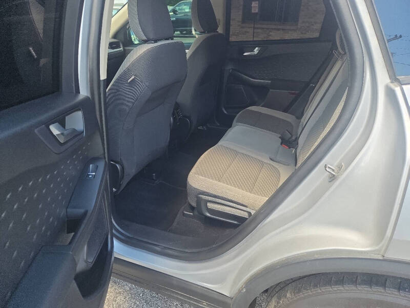 2020 Ford Escape SE