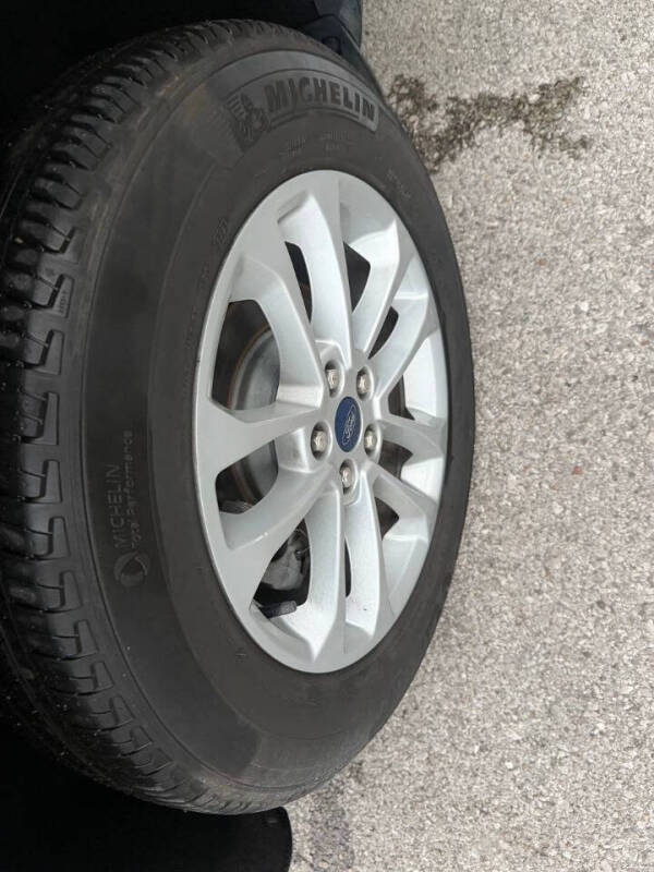 2020 Ford Escape SE