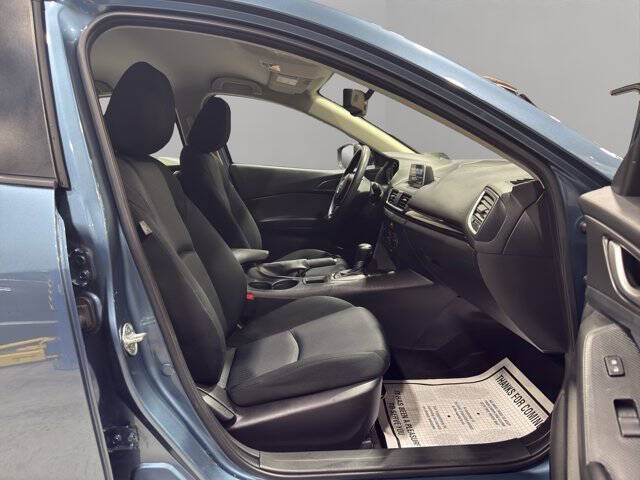 2015 Mazda MAZDA3 i SV