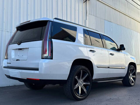 2017 Cadillac Escalade Luxury