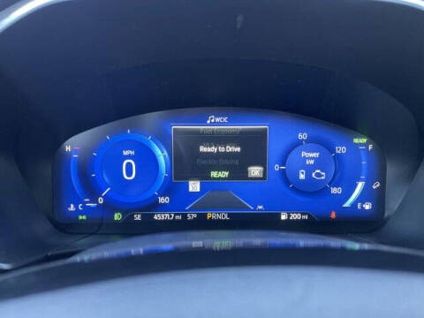 2021 Ford Escape Hybrid Titanium