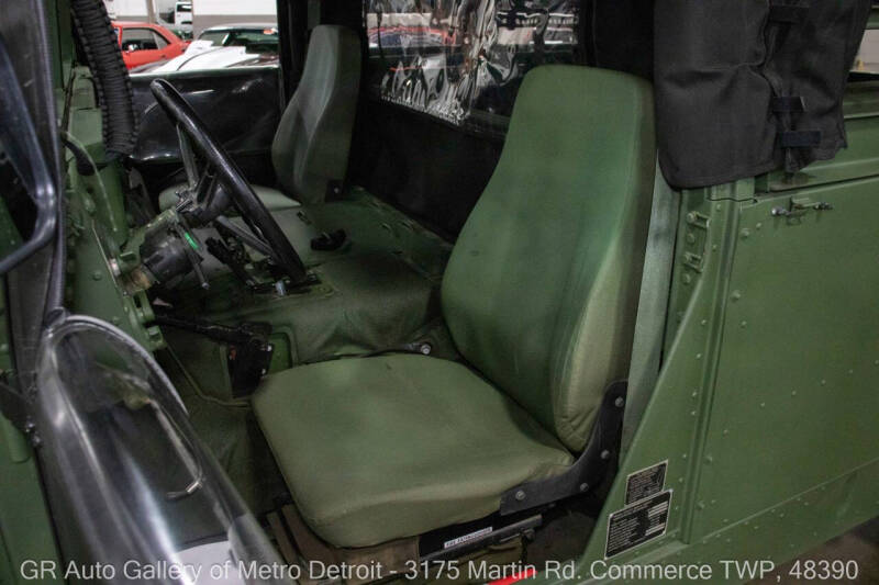 2001 AM General Hummer