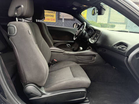 2019 Dodge Challenger SXT