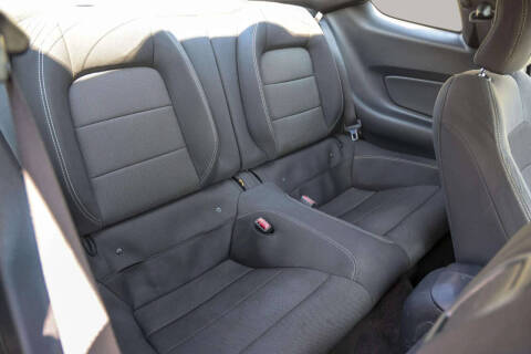 2016 Ford Mustang V6