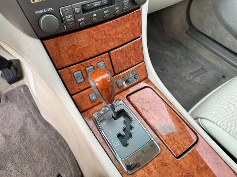 2005 Lexus LS 430