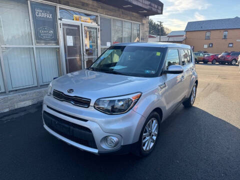 2017 Kia Soul +
