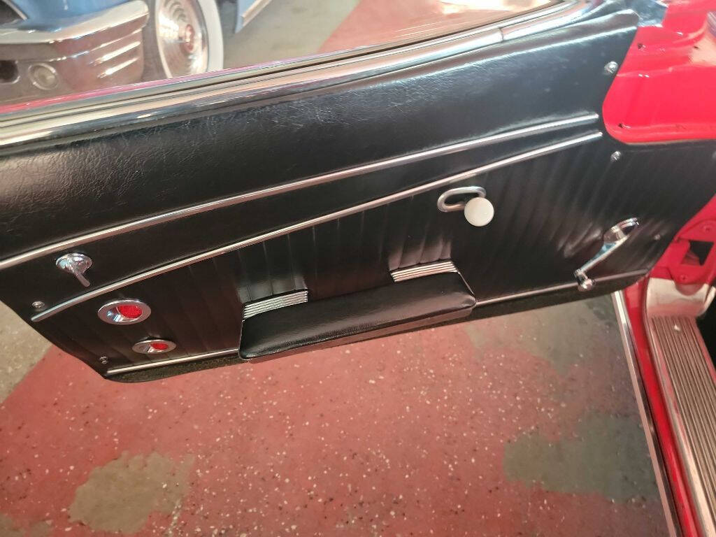 1962 Chevrolet Corvette 36