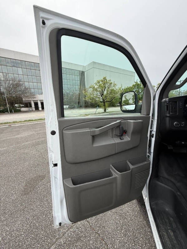 2020 Chevrolet Express 2500