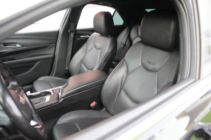 2023 Cadillac CT4 Premium Luxury