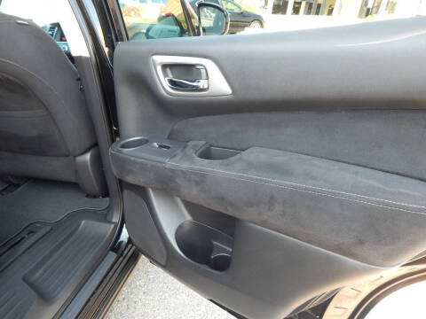 2015 Nissan Pathfinder S