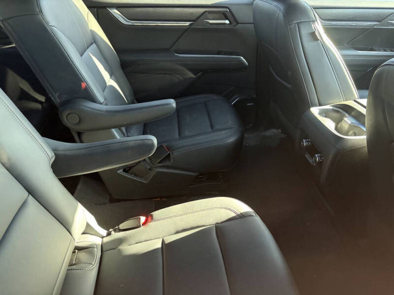 2024 GMC Acadia Elevation