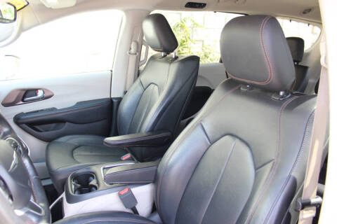 2018 Chrysler Pacifica Touring L Plus