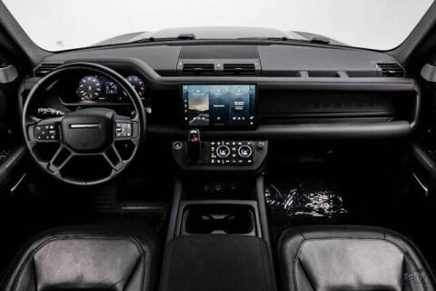 2024 Land Rover Defender 130 P400 X-Dynamic SE