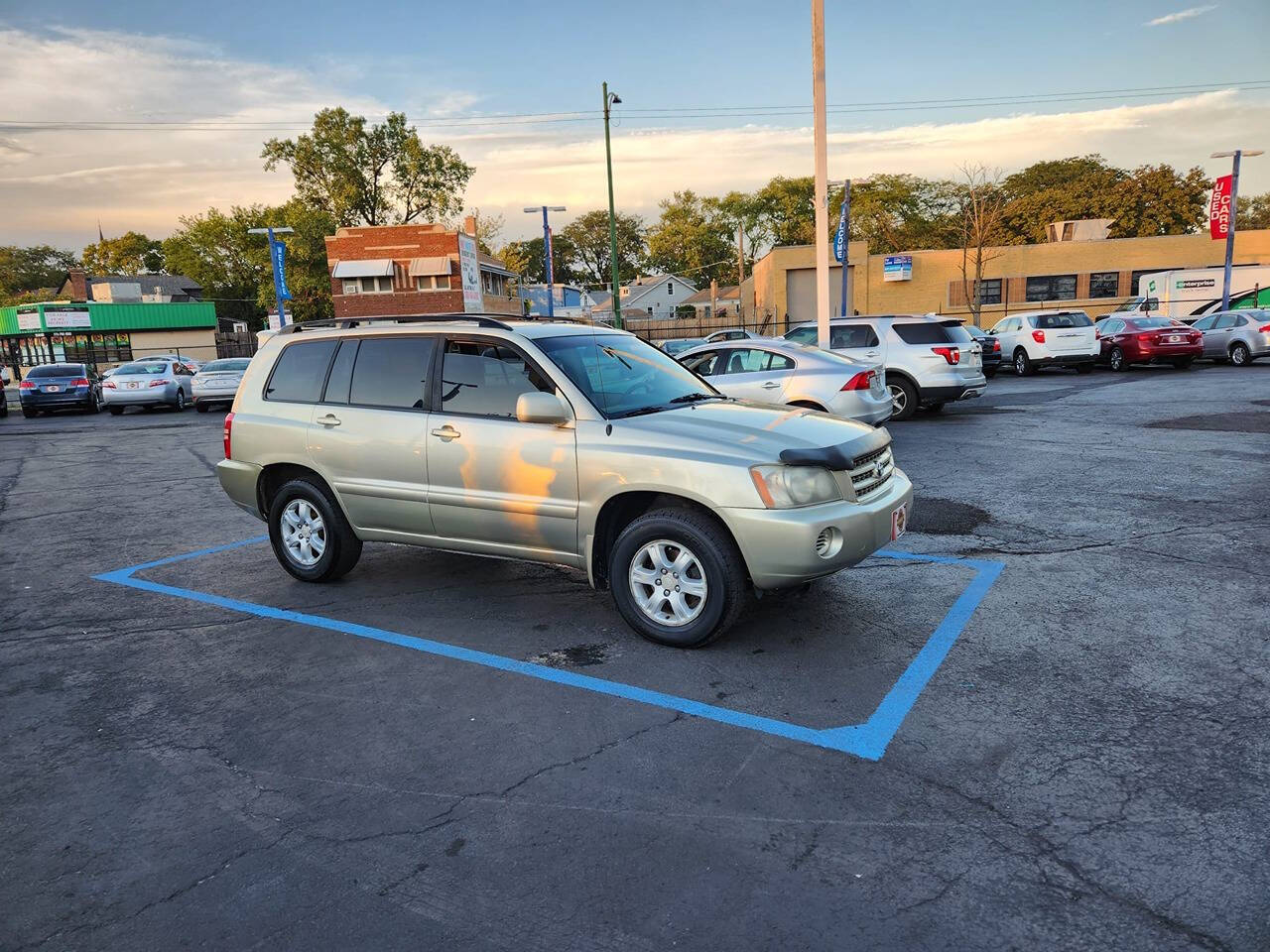 2003 Toyota Highlander for sale at Chicago Auto House in Chicago, IL