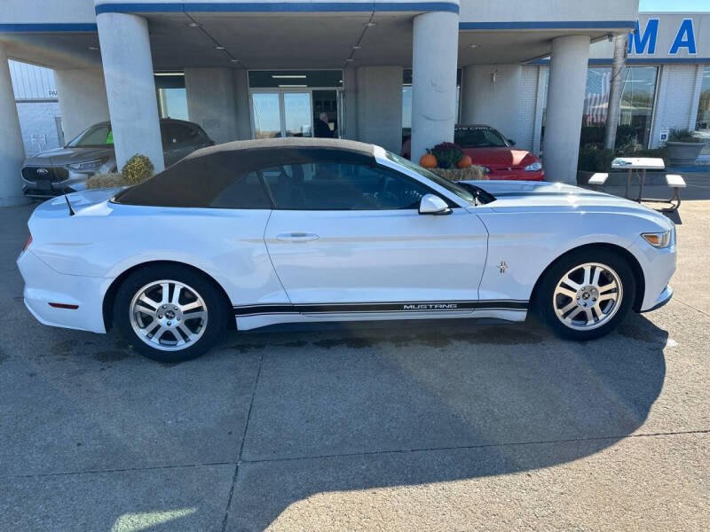 2016 Ford Mustang V6
