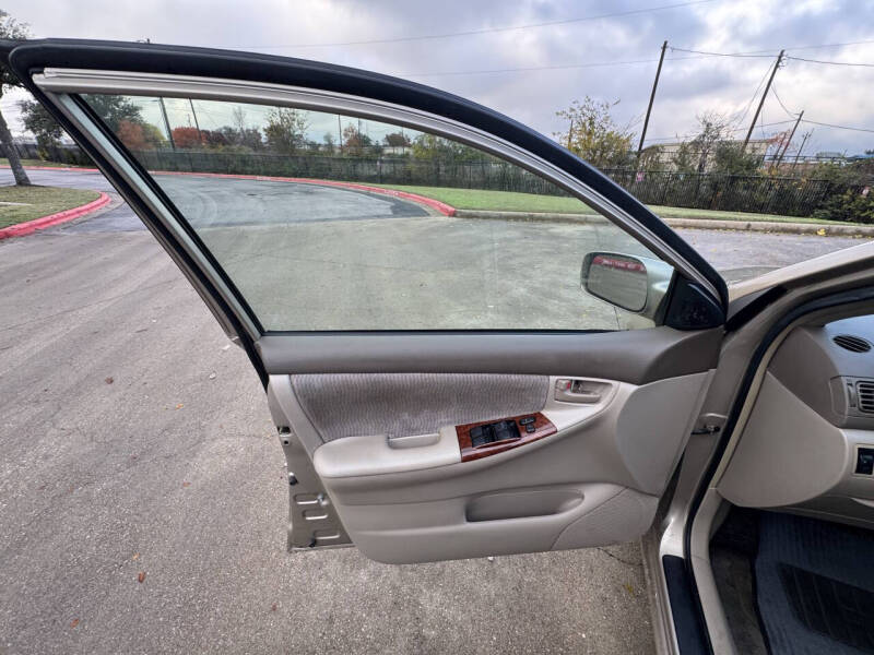 2005 Toyota Corolla LE