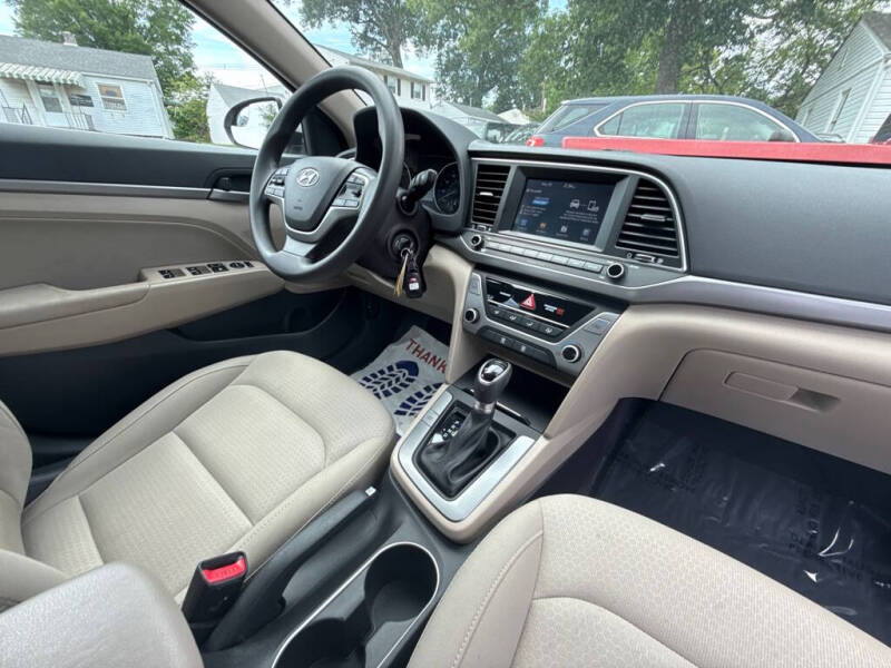 2017 Hyundai Elantra