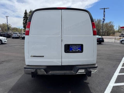 2023 Chevrolet Express 2500