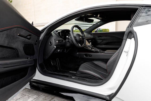 2025 Aston Martin Vantage