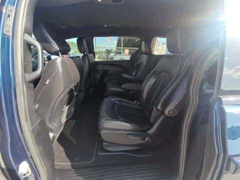 2022 Chrysler Pacifica Hybrid Touring L