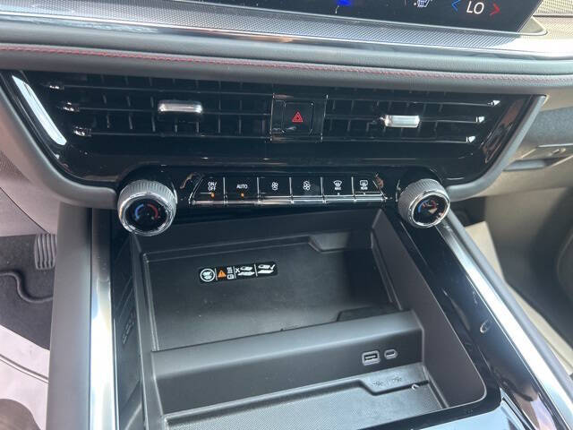 2025 Chevrolet Tahoe RST